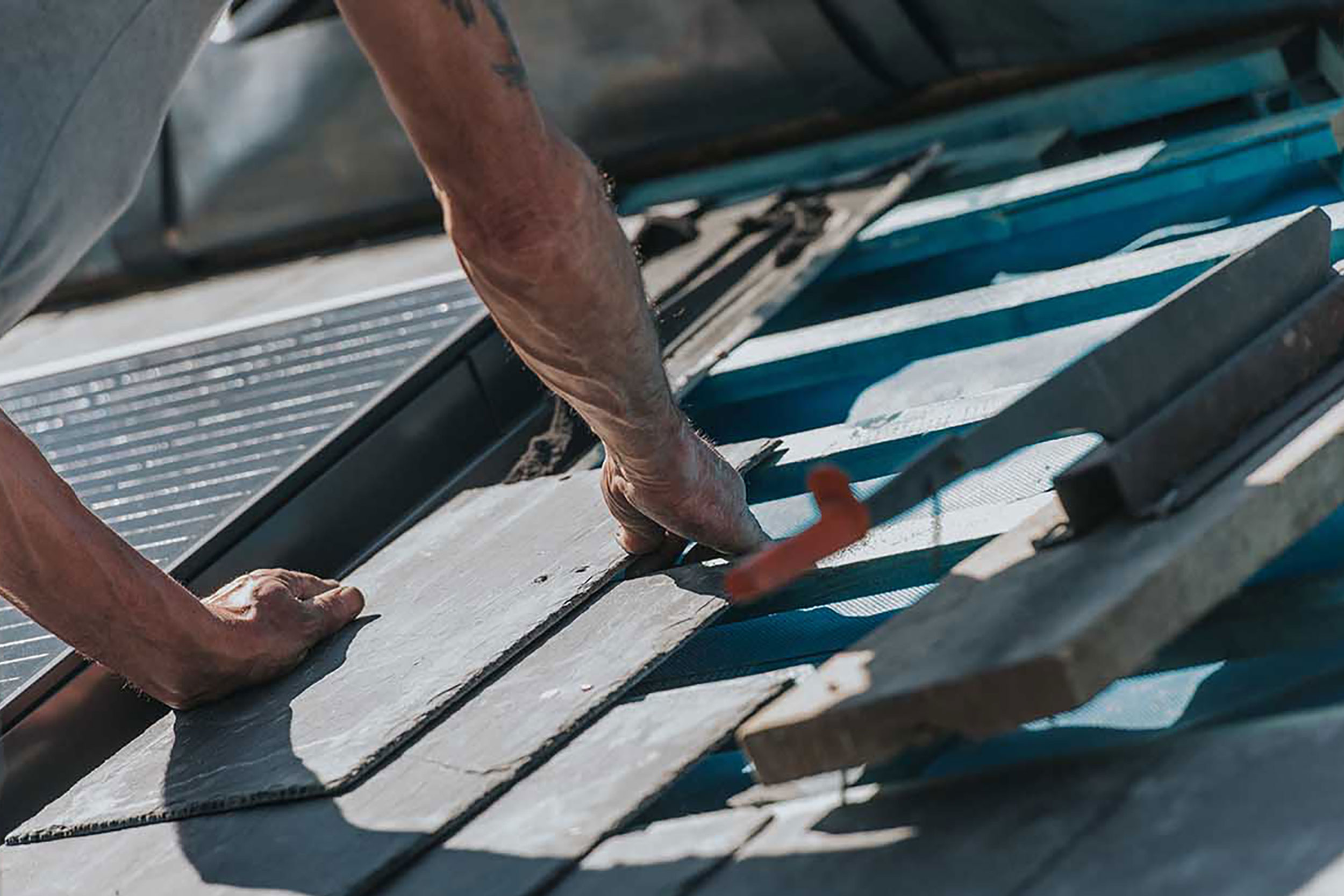 Custom premium website solutions for building contractors and roofing experts in London.